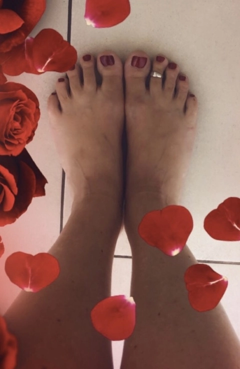 Feet ’n’ Flirt OnlyFans Picture