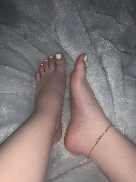 WhiteToeBunny OnlyFans Picture