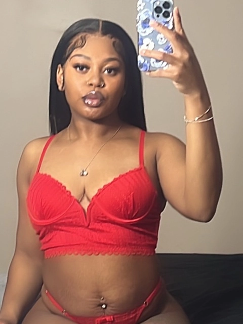 Naomi LOVE ? OnlyFans Picture