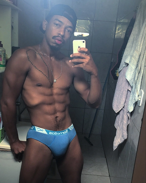 adrianobthencurt OnlyFans Picture