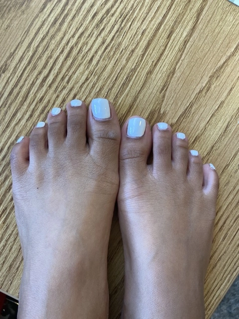 White Toes😛