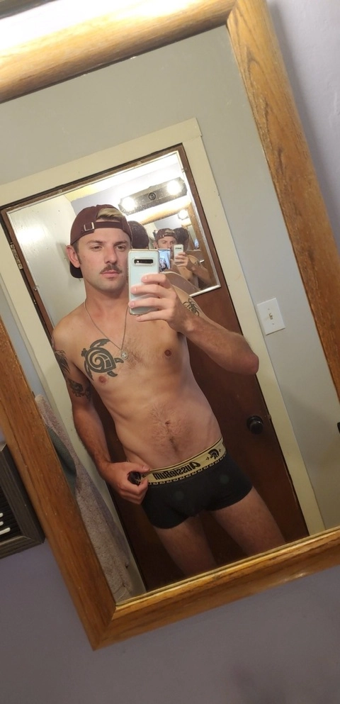 Henry OnlyFans Picture