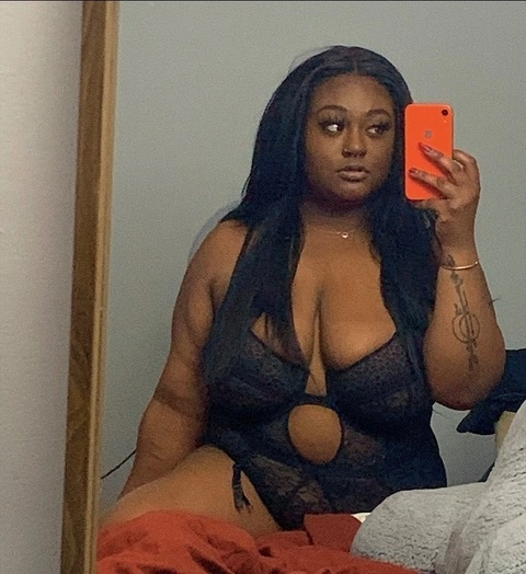 ChocolateClassyGirl OnlyFans Picture