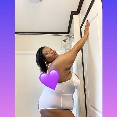 Nina Nicole OnlyFans Picture