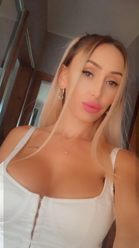 Alessia_Official OnlyFans Picture