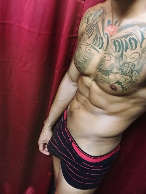 Cristian Reinaldo OnlyFans Picture