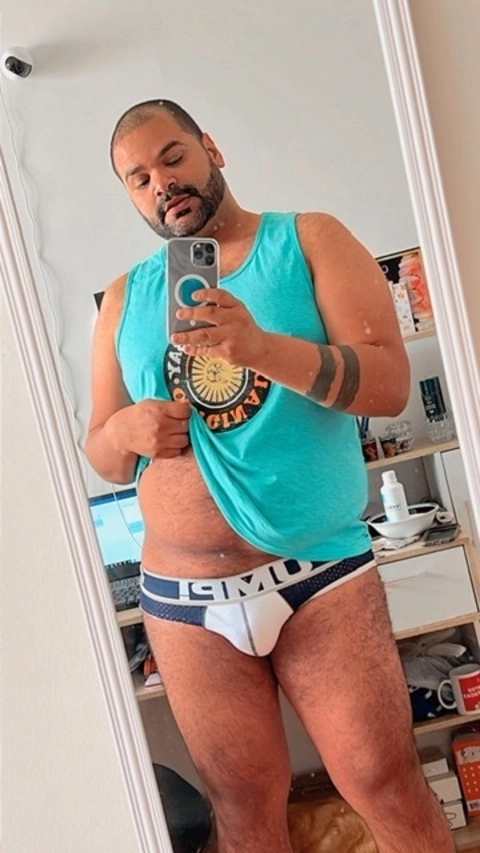 Carlos OnlyFans Picture