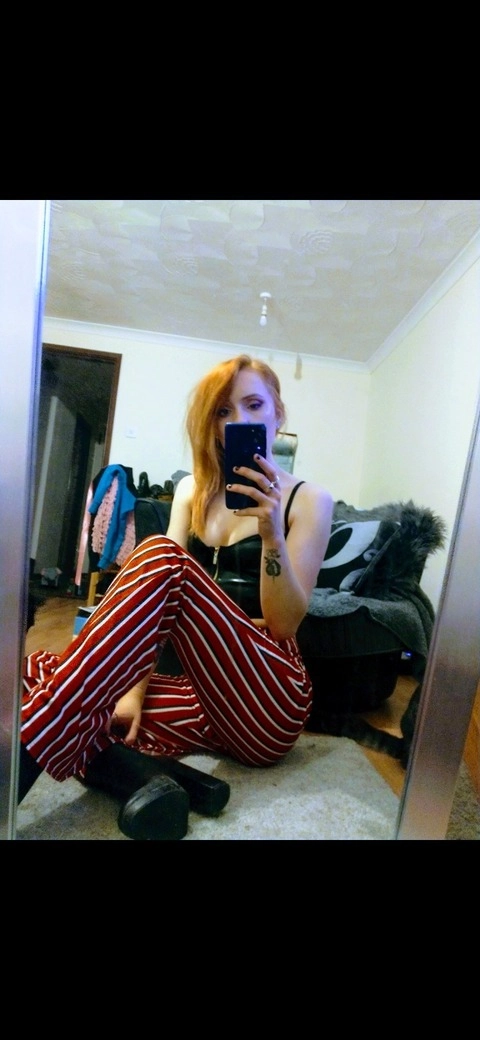 Ginger OnlyFans Picture