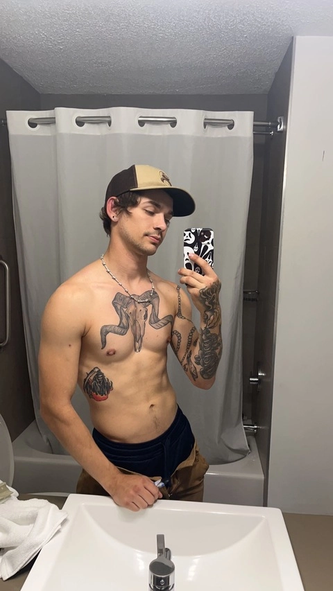 Gage Henry OnlyFans Picture