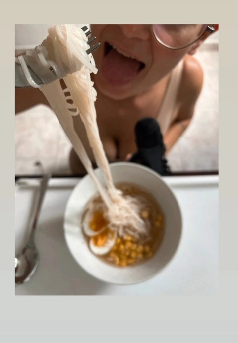 ASMRfoodTits OnlyFans Picture