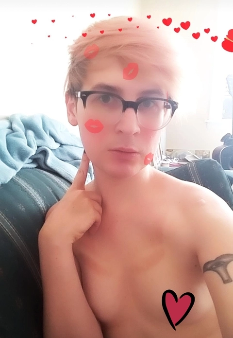 enbeautiful (they/she) OnlyFans Picture