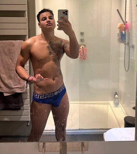 Victor OnlyFans Picture