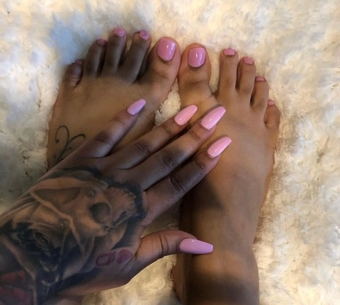 Feet me please OnlyFans Picture