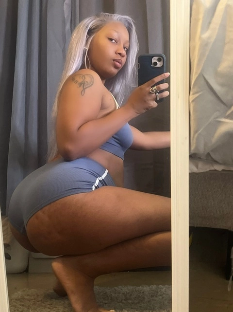 Niyah nicole 🦋 OnlyFans Picture