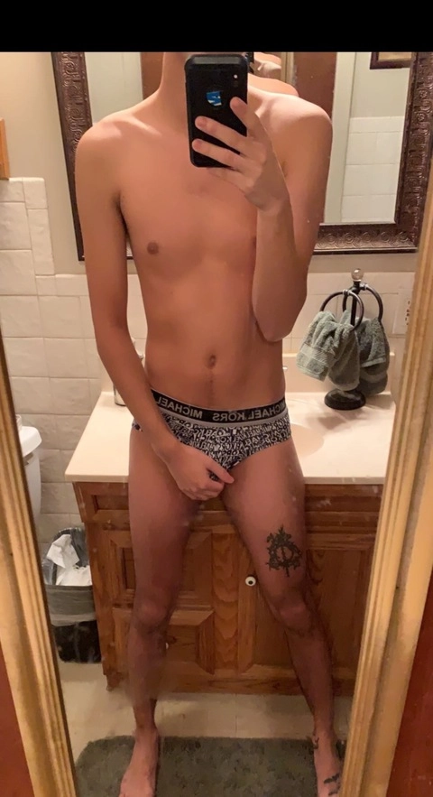 Oliver Twink OnlyFans Picture