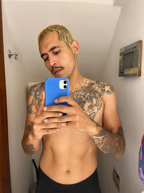 Josué Flores OnlyFans Picture