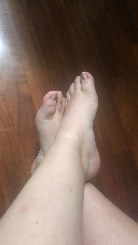 Feetmistress99