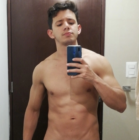 Guxgux OnlyFans Picture