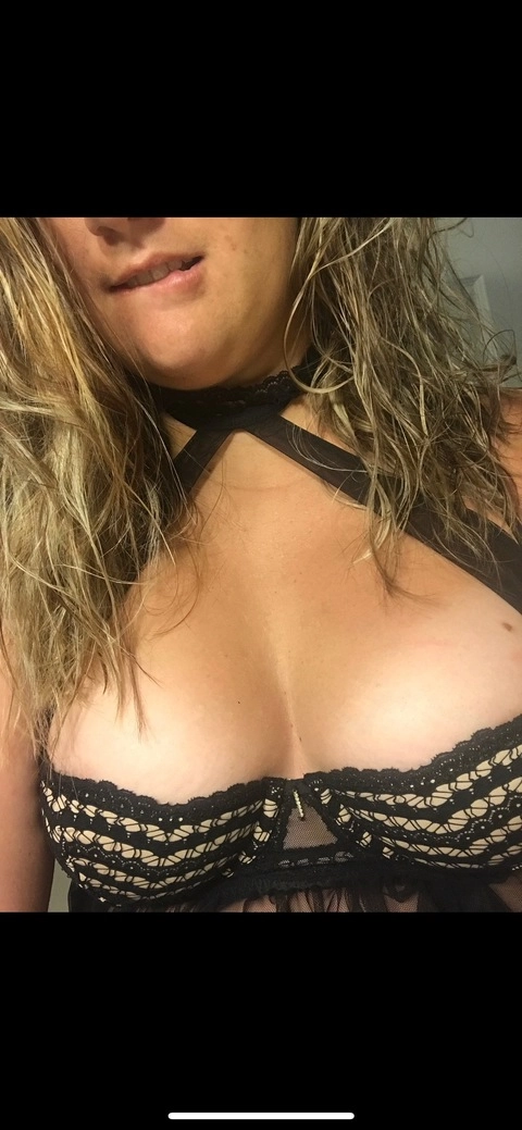 Anonymousmarried0000 OnlyFans Picture