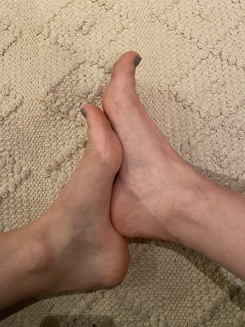 Tinytoes OnlyFans Picture