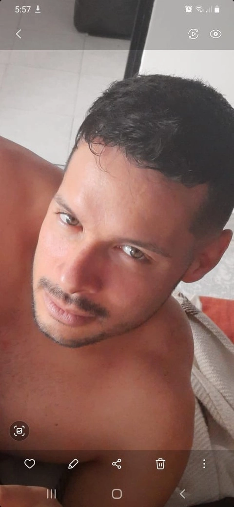 Carlosomar OnlyFans Picture