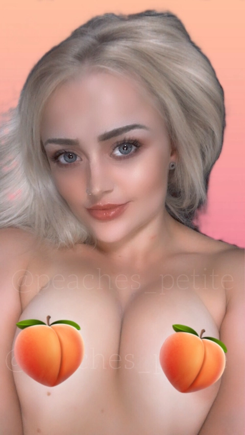 Peaches Petite 🍑 FREE
