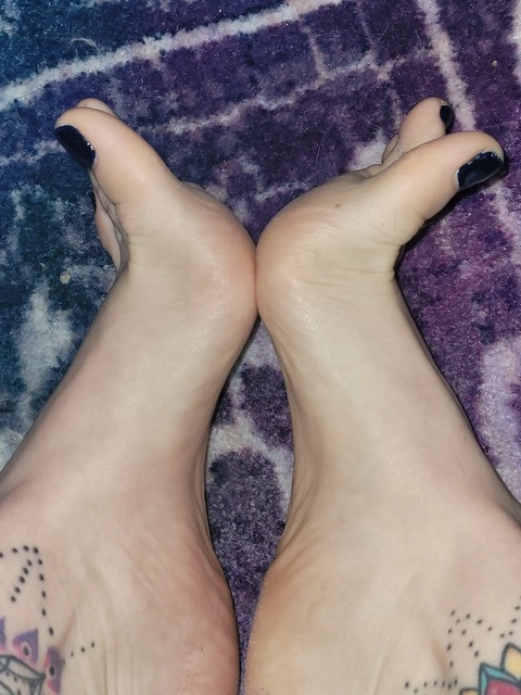 Lady E Feet Palace OnlyFans Picture