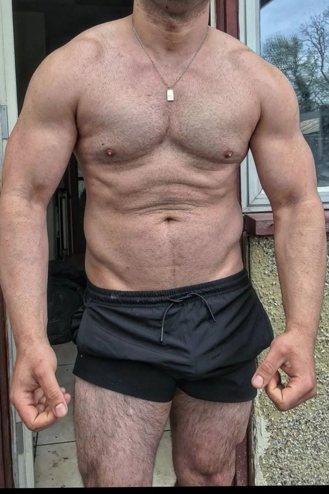 DADDYM9T OnlyFans Picture