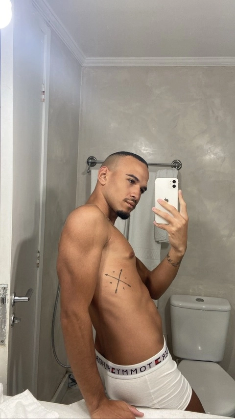 Henrique Santana OnlyFans Picture