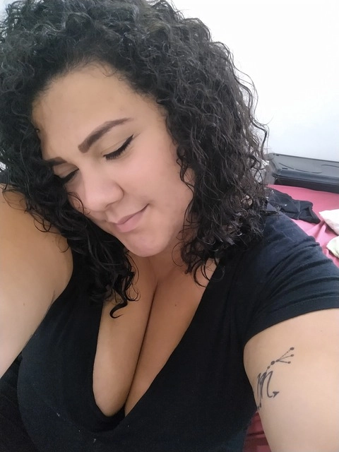 Carolzinha 🍓 OnlyFans Picture