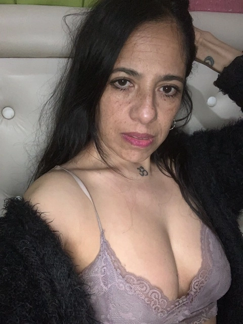 LUNA ONA OnlyFans Picture