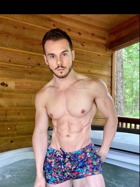 Mason Nicklaus - FREE OnlyFans Picture