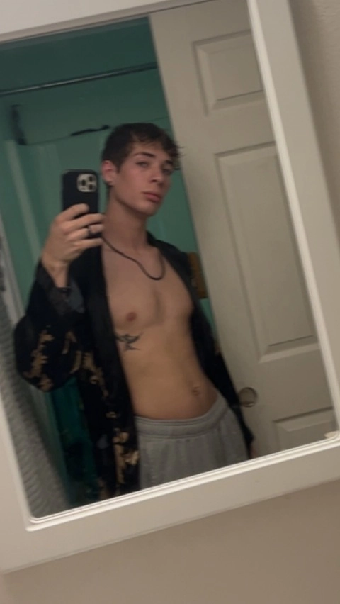 Logan Wilson OnlyFans Picture