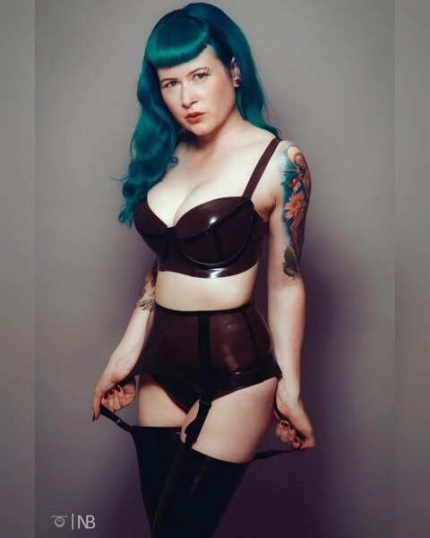 Stephanie Jay - Pin Up Model OnlyFans Picture