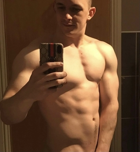 Tom Edwards OnlyFans Picture