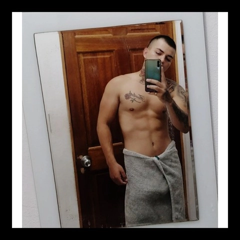 Andrés OnlyFans Picture