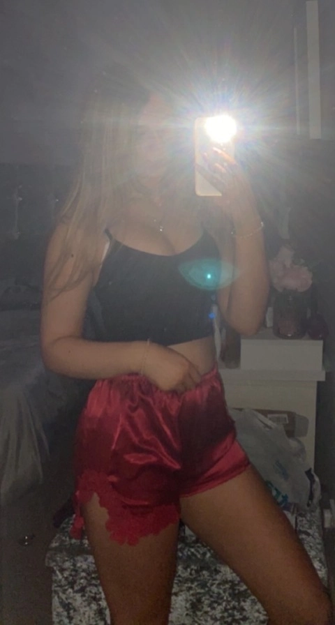 Leah OnlyFans Picture