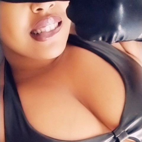 😈 YOUR EBONY GIRLFRIEND 😈 OnlyFans Picture