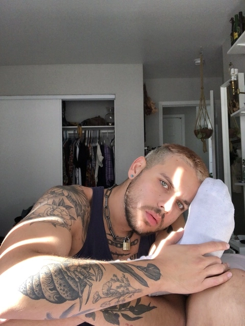 BEEF STROKIN' OFF OnlyFans Picture