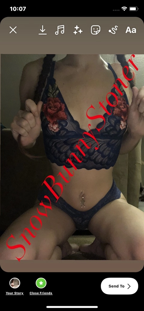 SnowBunnyStoner.CFL OnlyFans Picture