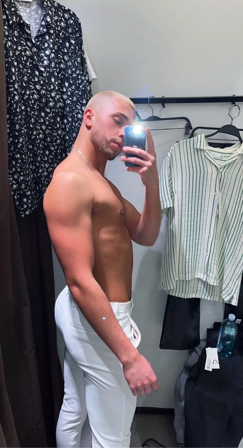 Dan OnlyFans Picture