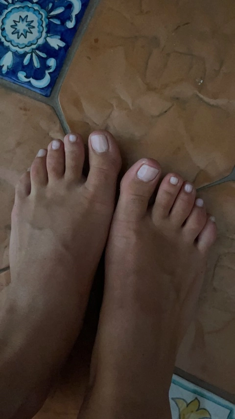 Myfeetaroundtheworld OnlyFans Picture