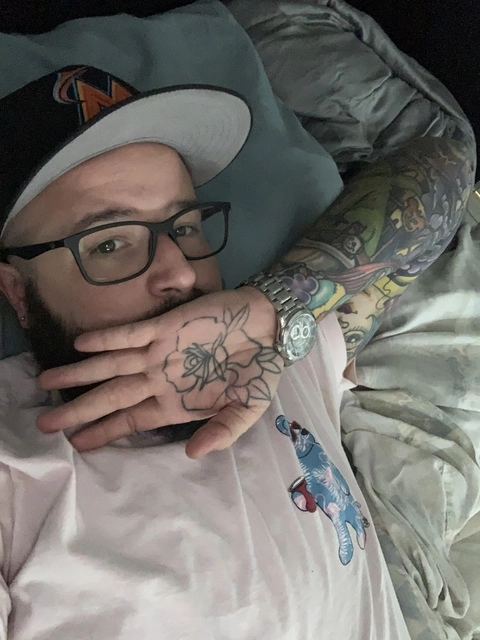 That Tattooed Guy OnlyFans Picture