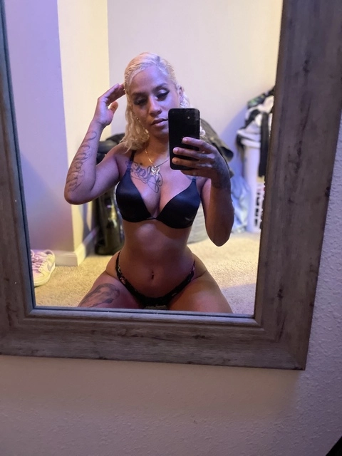 GOLDIE OnlyFans Picture