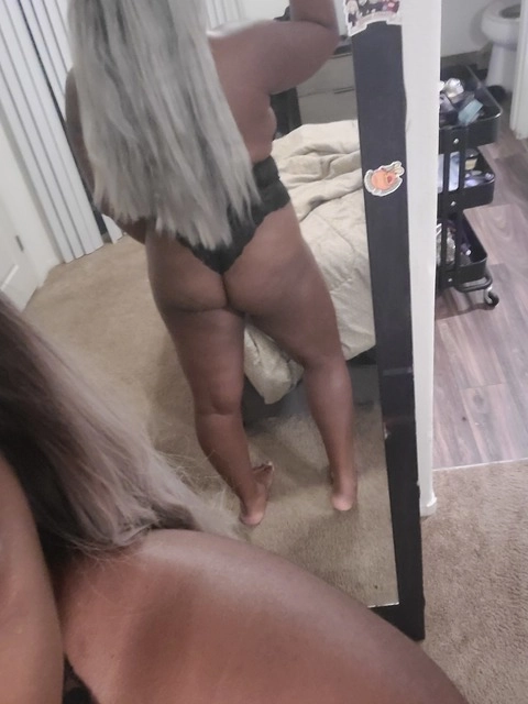 Chocodropz OnlyFans Picture