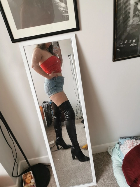 Lana OnlyFans Picture