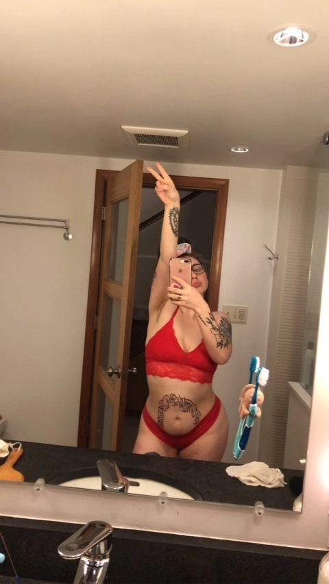 Mira OnlyFans Picture