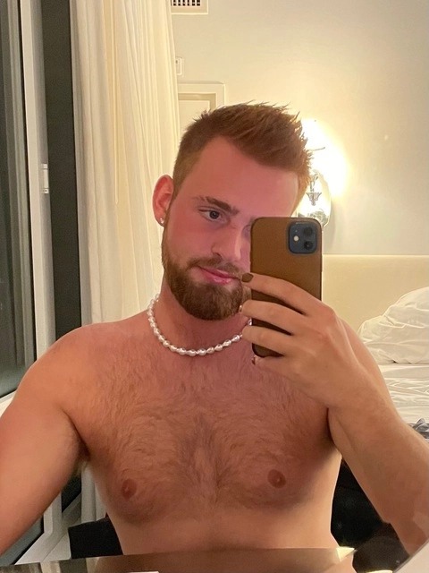 bear cub OnlyFans Picture