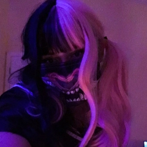 Mask Girl OnlyFans Picture