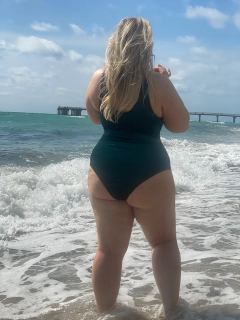 Lauren Marie OnlyFans Picture